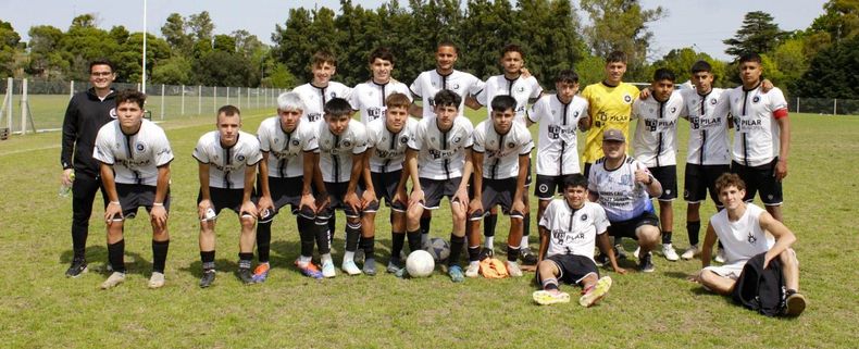 GOLEADORA. La Quinta División de Real Pilar sigue en la pelea por el título.
