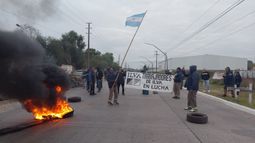 La protesta se lleva a cabo sobre la calle 9 del Parque Industrial y el corte de la calzada es total. La protesta se lleva a cabo sobre la calle 9 del Parque Industrial y el corte de la calzada es total.