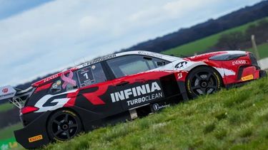 Matías Rossi persigue el 7º título en el TC 2000.