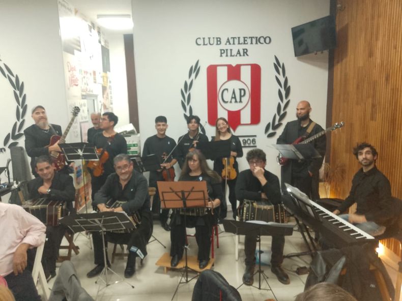 La Orquesta Fierro Chifle formar&aacute; parte de la pe&ntilde;a y milonga en el Club Municipal Del Viso.