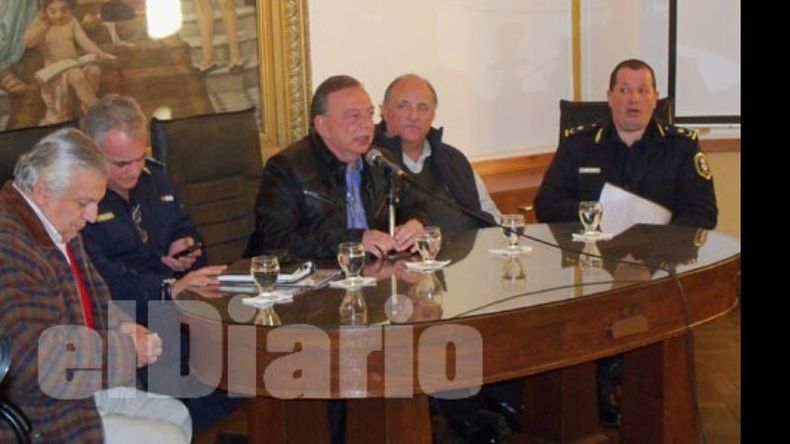Castillo, Reale, Zúccaro, Losada y Aguilar, a la cabeza de la reunión de ayer..