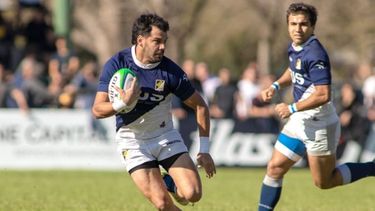 ATAQUE. Cordeyro escapó y habilitó a Bautista Rodríguez para el tercer try. (FOTO URBA)..
