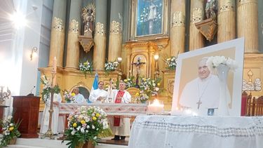 Misa en Pilar por el fallecimiento del Papa Francisco.