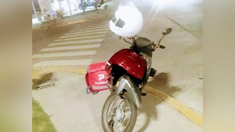 La motociclista sufrió politraumatismos y tuvo que ser hospitalizada. .