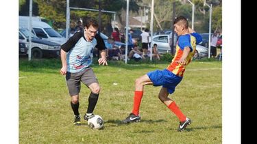 Pele Videle fue uno de los puntos altos en la defensa de Flecha, que mostró solidez..