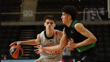 Lucas Giovannetti en ataque en el encuentro ante Joventut.