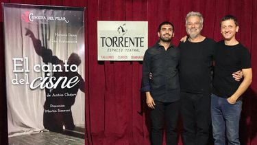 BUSTAMANTE-DANN-SIMEONI. El trío encargado de El canto del cisne.