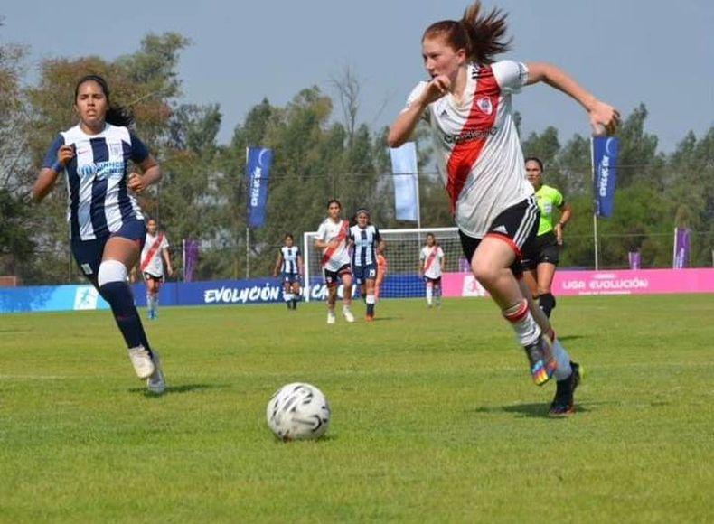 AL ATAQUE. Annika lleva convertidos 3 goles en el torneo de Conmebol.