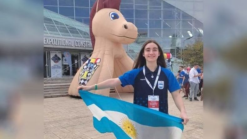 EN RUMANIA. Belén se mantiene entre las aspirantes al título..