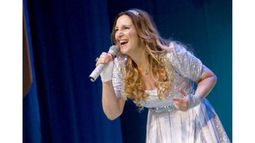 Cantando con Adriana