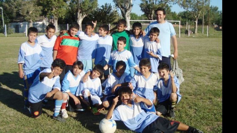 La 2000 del Albiceleste goleó 6-0 a los de Moreno..