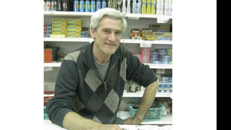 Norberto, en el negocio familiar. Contó sobre los comienzos de Matías..