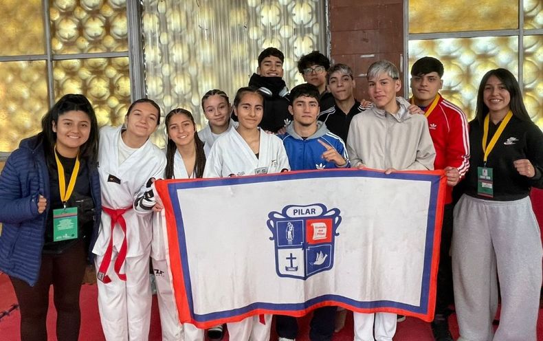 Los pilarenses de la Escuela Municipal Diego Maradona en Ezeiza.