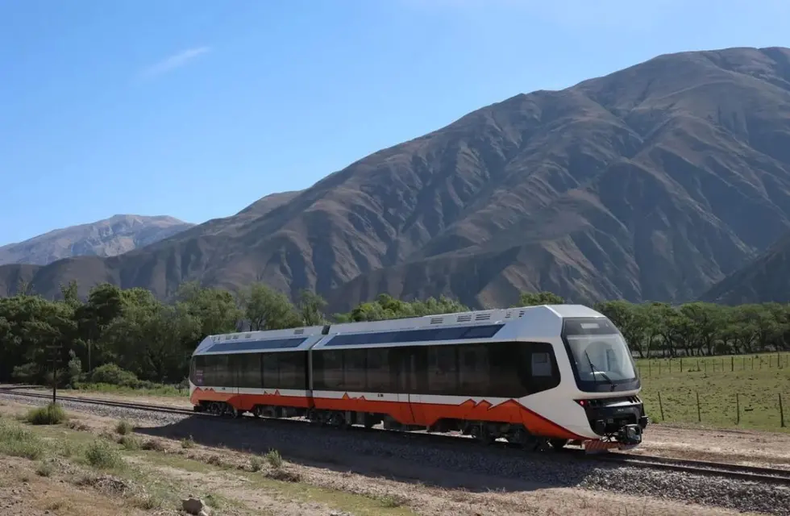 El Tren Solar es una experiencia única en la Quebrada de Humahuaca. (Prensa Jujuy)..webp