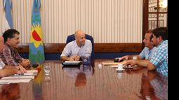 CINCO A LA MESA. Ducoté, con los sindicalistas..