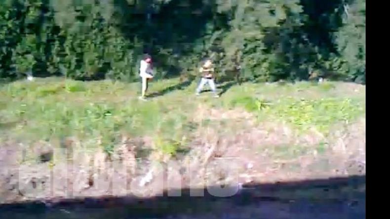 Captura de una filmación que registró el ataque..
