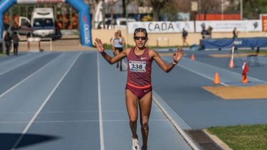 Daiana Ocampo consiguió mejorar su marca personal en la victoria de los 5K.