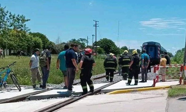 MUERTE: Perdió la vida al cruzar el paso a nivel de la calle Colón y las vías. La víctima fue identificada como Ramón González de 64 años.&nbsp;&nbsp;