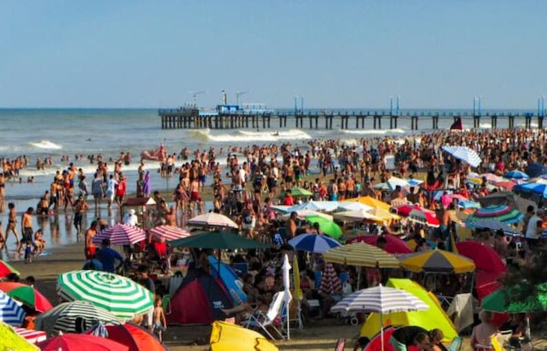 Turismo responsable en las playas bonaerenses. (eldebate.com.ar).