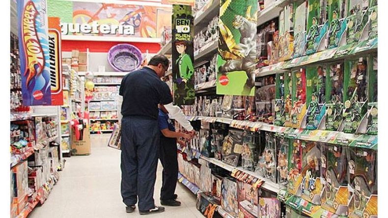 JUGUETES. Lo que más se vende. le siguen informática y consolas. .