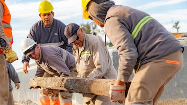 La línea San Martín, entre obras canceladas y trabajos que se reactivan.