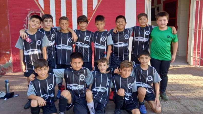 La 2012 de Real Pilar que se estrenó ante Los Andes..