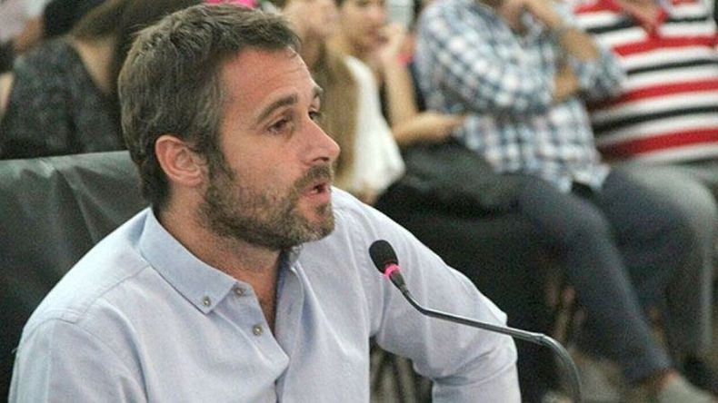 RESPUESTA. Achával salió a cruzar a Ducoté por la pobreza. .