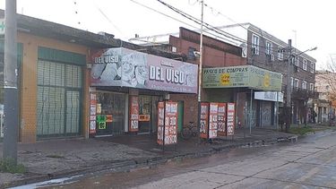 PERSIANAS BAJAS. El programa busca ayudar a los comercios que debieron cerrar por el aislamiento..