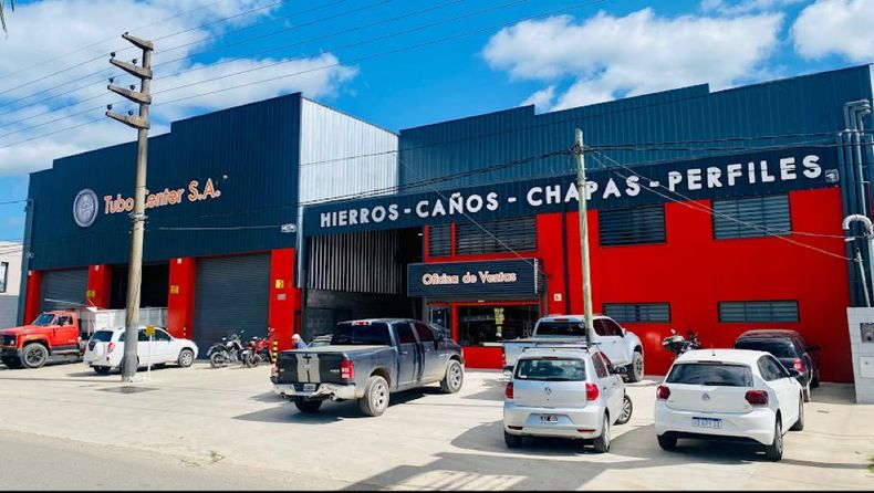 Tubo Center cuenta en Pilar con un local de 2000 m2.