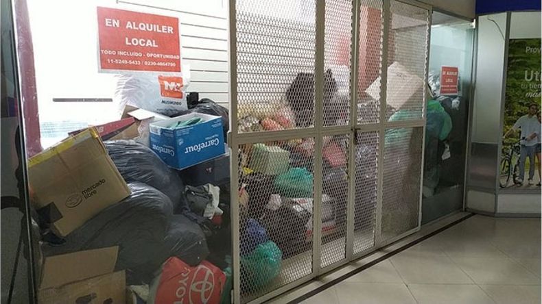 Te mostramos todo lo recolectado en la campaña #PilarPorCorrientes de la Red de Costureras Solidarias de Pilar y la Asociación Solidaria 8 de Diciembre. Pilar Emprende by Emprender Hoy / @EmprenderHOY1..
