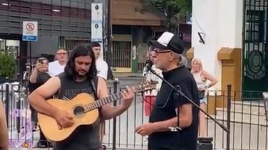 PENSAR EN NADA. León Gieco junto al músico pilarense Rafa Villamayor.&nbsp;