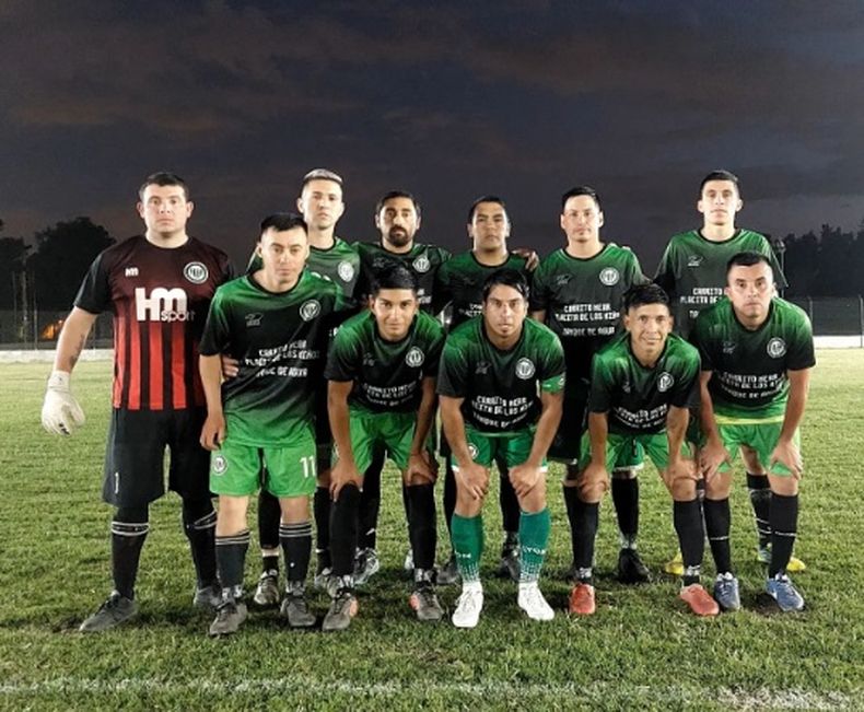 Abrojal se quedó con el duelo nocturno frente a Atlético Pilar.
