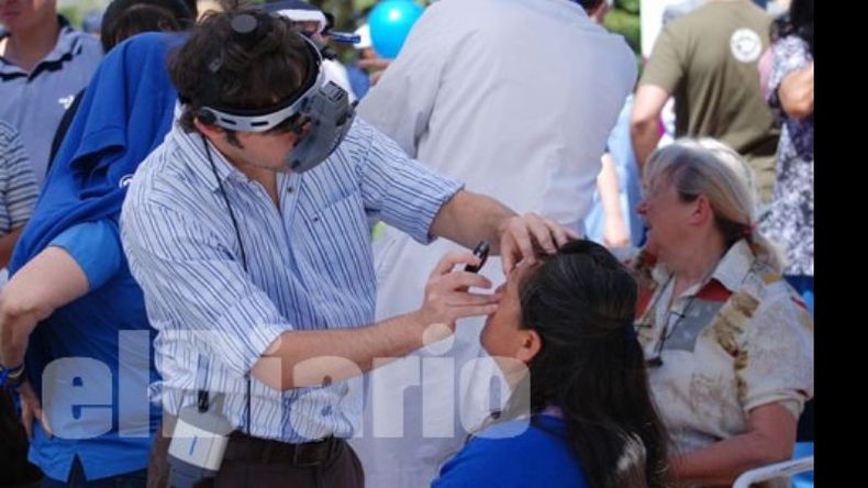 Más de 400 personas se sometieron a controles en la plaza..