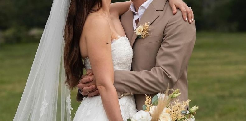 Luciano se casó con Julia Rezzuto, tras 6 años de novios. (@lucianopereyraoficial).pg.