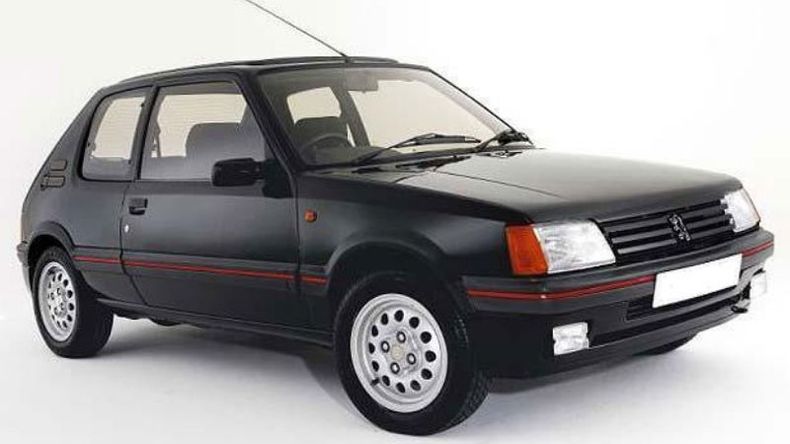 Peugeot 205, 1997. Cada cuota paga $585 y por año, $1.473..