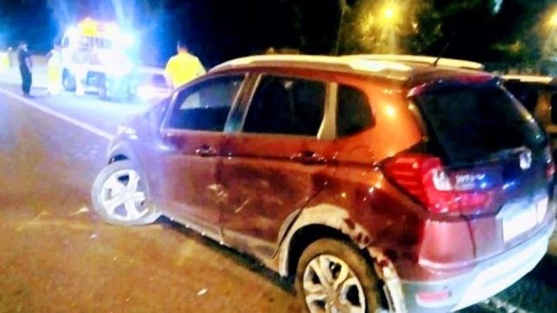 DAÑOS. La camioneta de Süller luego de ser embestida en Panamericana. Foto: @juancaimpacto..
