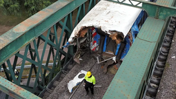 CHOQUE. El accidente dejó un saldo de 61 heridos, dos de ellos graves.