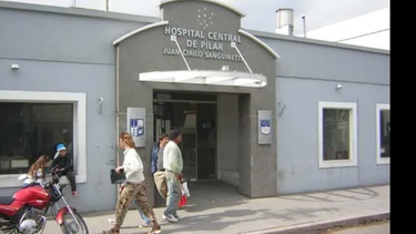 El hospital Sanguinetti, de Pilar centro, es uno de los dos vacunatorios habilitados en el distrito. El otro es el Falcón, de Del Viso.&nbsp;