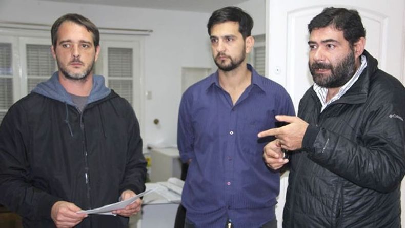 RECLAMO. Laurent, Rodríguez y Roldán llevaron el reclamo a La Plata..