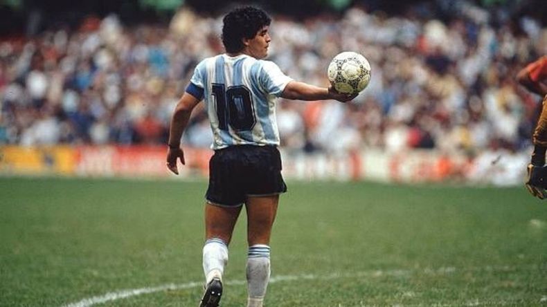 La camiseta número 10 quedó para Diego. (Pérfil)..jpg