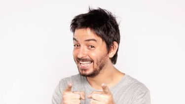 Mike Chouhy llega este viernes al Teatro Gran Pilar.
