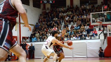 FIRMA TREISE. “Cumplí mi sueño de chico jugar un partido como profesional con la camiseta que tanto quiero.”