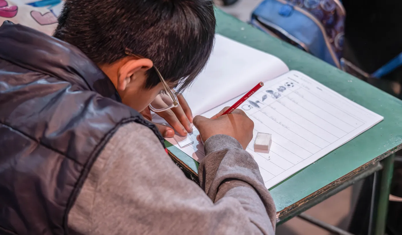 El concurso invita a estudiantes de 10 a 16 años a escribir historias que rescaten los mitos, héroes y saberes populares de su región.
