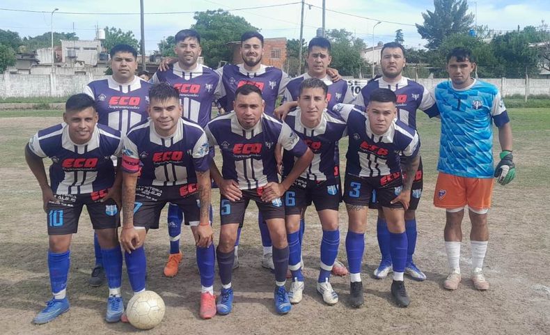 Flecha Azul ganó y sube en la Primera B.