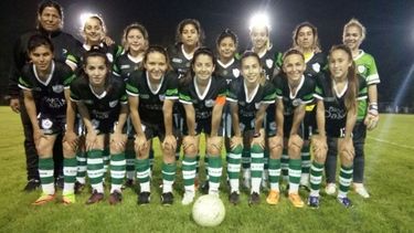 REINAS. El equipo de Real, que el viernes por la noche, ganó en Moreno..