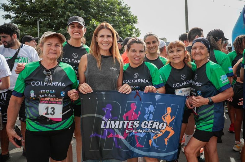 La secretaria General del Municipio, Soledad Peralta, estuvo presenten en el 18º Maratón de Del Viso, la carrera que se lleva adelante cada año en esa localidad de Pilar. Cientos de familias de todo el distrito pudieron disfrutar, realizar actividad física y compartir deporte en comunidad.