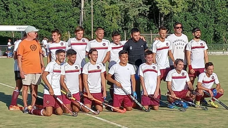 DEBUT. Los varones de Cerro Pilar se estrenaron con una goleada en casa..