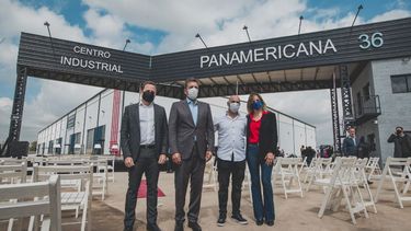 APERTURA. Participaron autoridades de la empresa y estuvo Sergio Massa..
