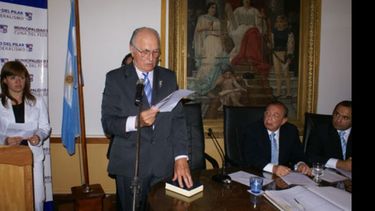 Otra vez Saric. El edil criticó a quienes salen a debatir sobre la basura “sin saber”..