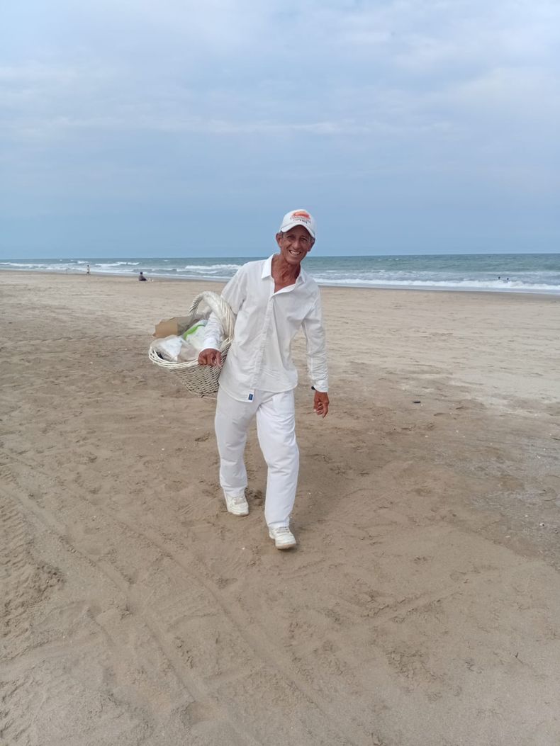 Antonio Espasa transcurre su temporada número 48 vendiendo churros en Villa Gesell.&nbsp;